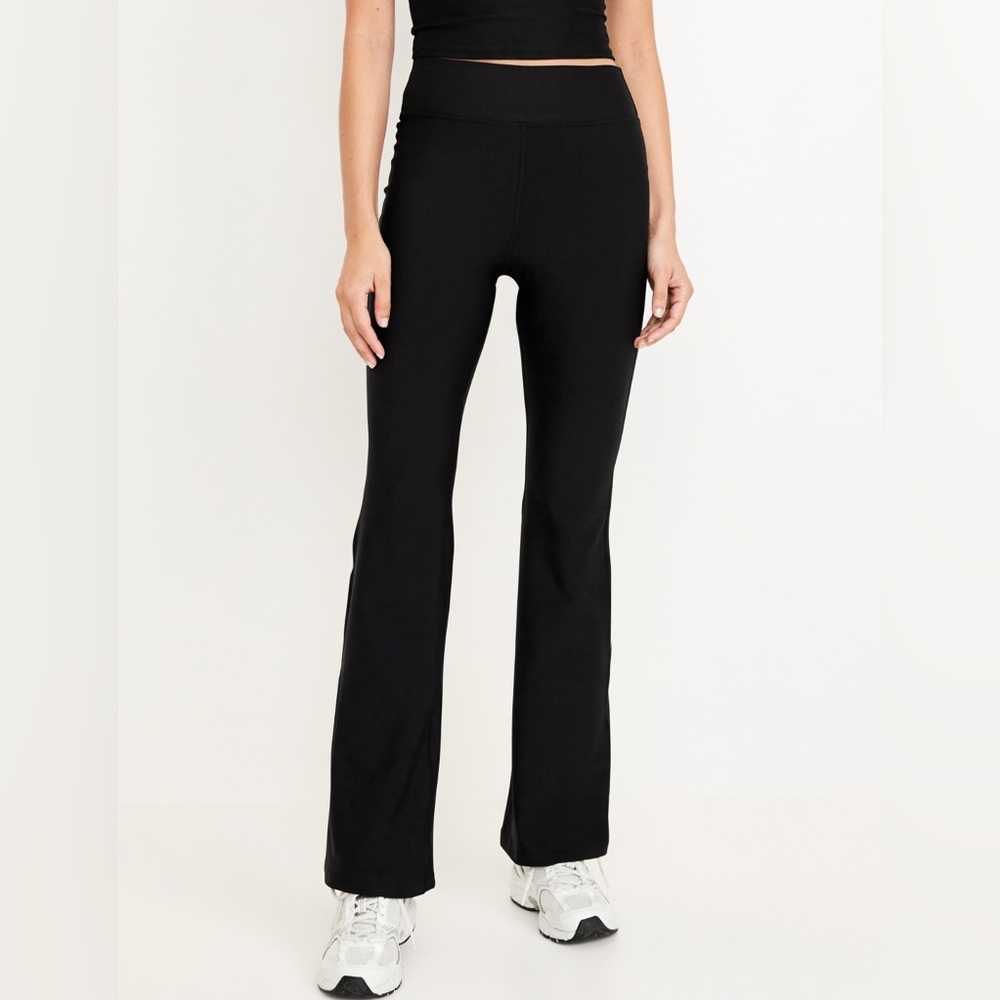Old Navy Women's Black Flare Leggings SMALL TALL